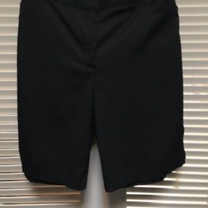 Women’s Golf Shorts by Tail. Size 20